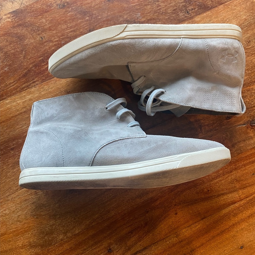 Under Armour Coast Suede Light Grey Chukka Lace-up Ankle Boots